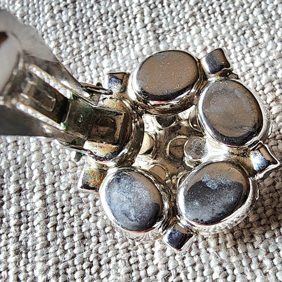 Vintage-Inspired Weiss Silver Gemstone Cluster Earrings - Picture 4 of 6